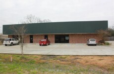 The outside of our veterinary clinic in Denham Springs, LA